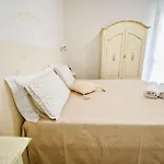 Alojamento de Acomodação e Pequeno-almoço Olimpo 3*