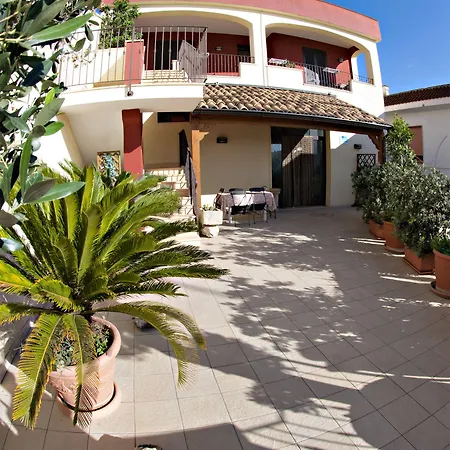 Olimpo Bed & Breakfast 3*